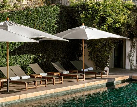 Piscine Hôtel Crillon le Brave