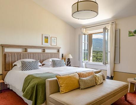 Chambre Hôtel Crillon le Brave