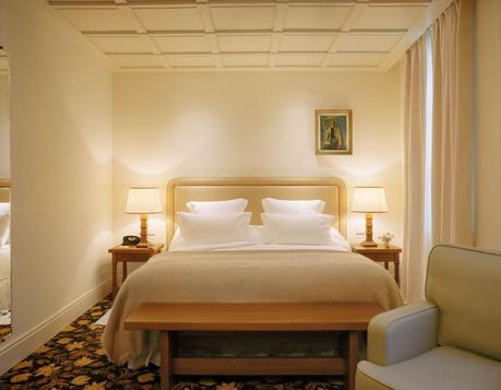 Chambre hôtel Château Voltaire à Paris