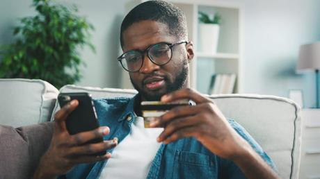 Les achats par téléphone mobile augmentent le risque de fraude Responsable du cyber lundi