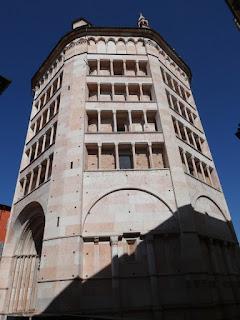 Balade dans la tranquille (bis) Parma Balade dans la tranquille (bis) Parma