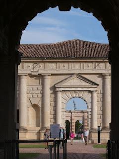 Mantova, le polar italien et le sang du christ