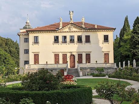 La légende des nains de la villa Valmarana à Vicenza — 22 photographies