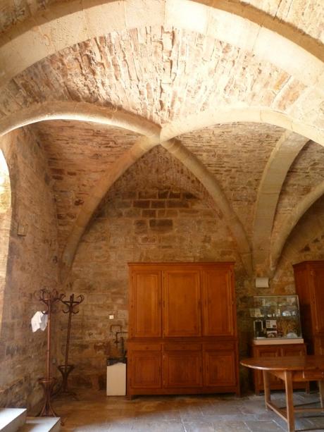 L'ABBAYE DE SYLVANES, dans le SUD AVEYRON histoire,aveyron,abbaye,abbaye cistercienne,culture