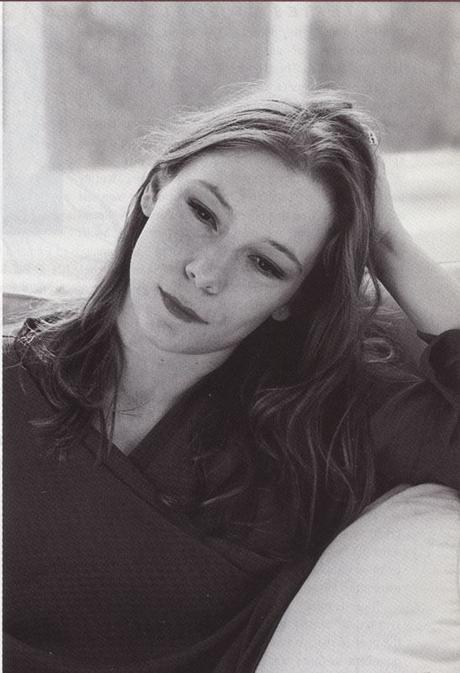 Tomber en Amour avec une Disparue Tomber en Amour avec une Disparue