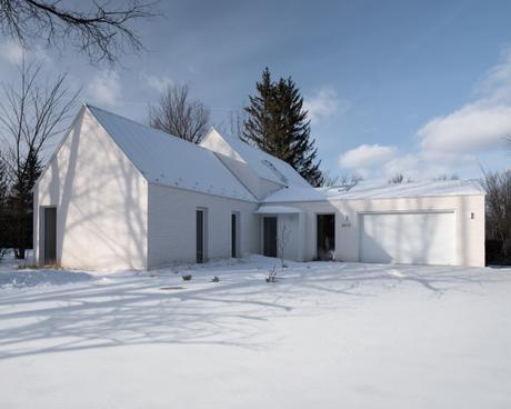 Maison de briques blanches, un havre de paix au Canada