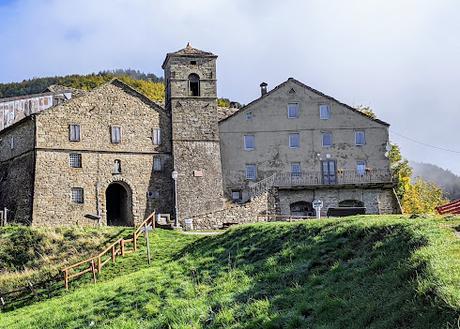 San Pellegrino in Alpe — La légende des Saints Pellegrino et Bianco — Reportage photographique San Pellegrino in Alpe — La légende des Saints Pellegrino et Bianco — Reportage photographique