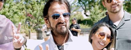 Ringo Starr, 82 ans, annule un concert après être tombé subitement malade.