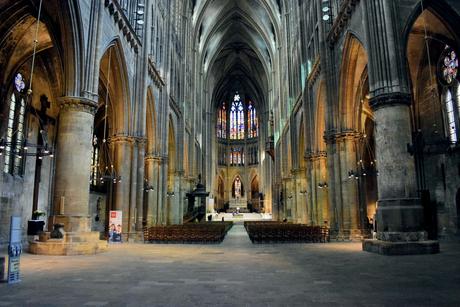 La nef de la cathédrale © French Moments
