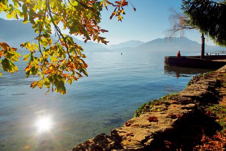 L'automne au lac d'Annecy © French Moments