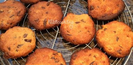 Cookies sans gluten aux abricots, noix et chocolat