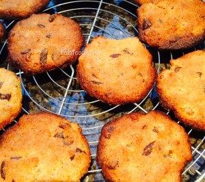 Cookies sans gluten aux abricots, noix et chocolat