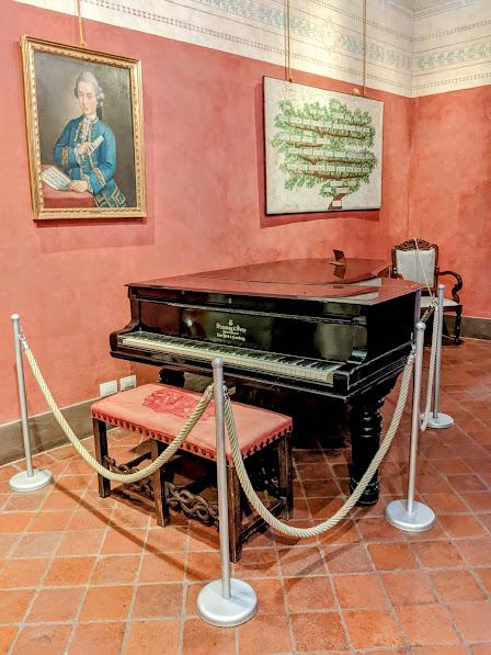 Visite de la maison natale de Giacomo Puccini à Lucca— Reportage photographique  (40 photos).