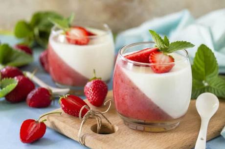 Panna cotta à la fraises et vanille : un dessert fabuleux