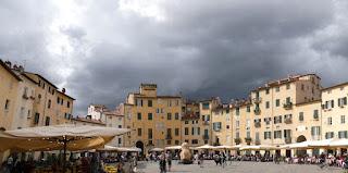 Les charmes tranquilles de Lucca Les charmes tranquilles de Lucca