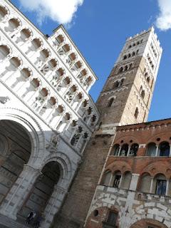Les charmes tranquilles de Lucca Les charmes tranquilles de Lucca