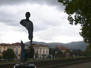 Les charmes tranquilles de Lucca Les charmes tranquilles de Lucca