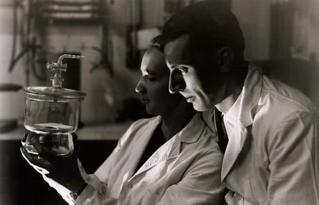 Irène et Frédéric Joliot Curie. La Fission nucléaire