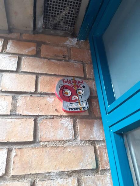 Collages stickers et skulls à Londres