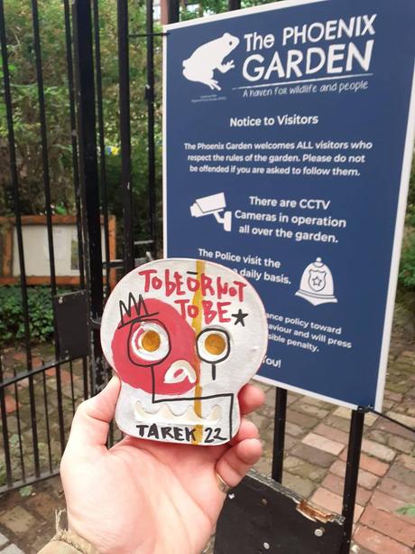 Collages stickers et skulls à Londres