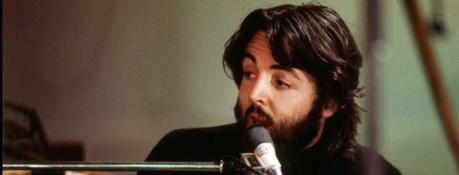Paul McCartney a dit un jour qu’il avait un “avantage” sur John Lennon “musicalement”.
