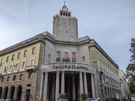Architecture fasciste rebaptisée : la Galleria 25 Aprile à Crémone