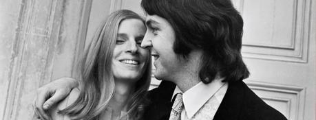 Paul et Linda McCartney n'ont passé que 10 jours séparés au cours de leurs 29 ans de mariage parce qu'il était en prison.