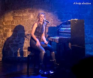 Concert de mariaFausta pour la sortie de son second album Better, like a machine