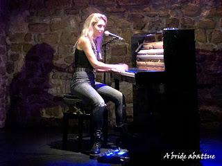 Concert de mariaFausta pour la sortie de son second album Better, like a machine