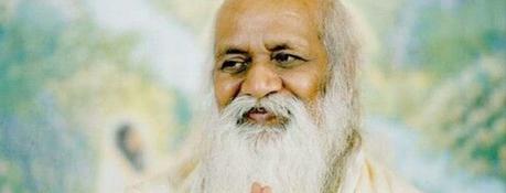 Le Maharishi Mahesh Yogi pensait que la musique des Beatles s’améliorerait s’ils apprenaient ses techniques de méditation. Le Maharishi Mahesh Yogi pensait que la musique des Beatles s'améliorerait s'ils apprenaient ses techniques de méditation.