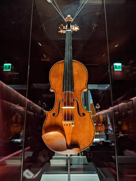 Crémone, patrie de Stradivarius, des luthiers et du violon — Reportage photos