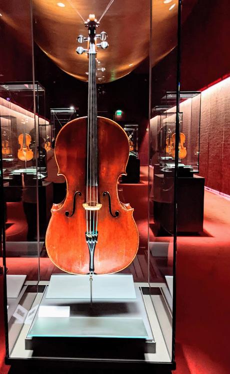 Crémone, patrie de Stradivarius, des luthiers et du violon — Reportage photos