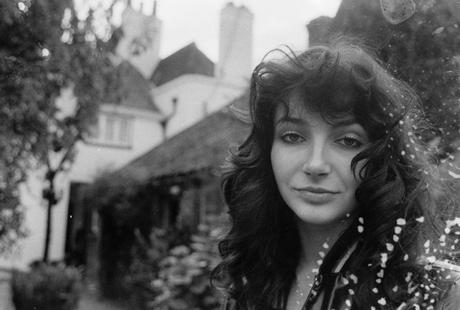 Blonde & Idiote Bassesse Inoubliable********************The Sensual World de Kate Bush