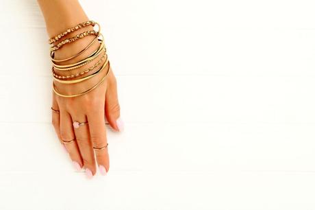 plein de bracelet en or au poigné