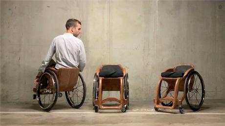 Grâce au bois, Paul de Livron réinvente le fauteuil roulant