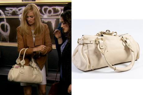2 BROKE GIRLS : Caroline’s handbag