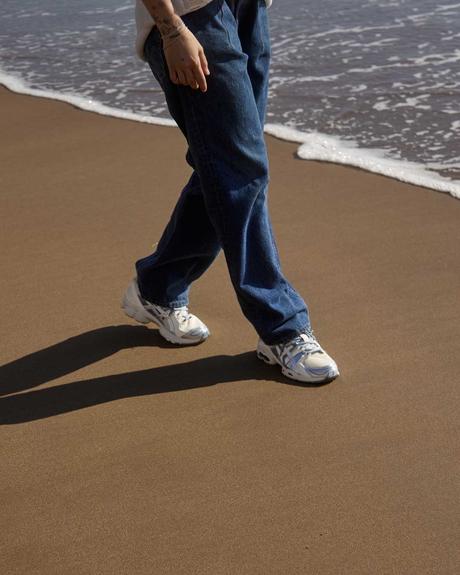 WINDANDSEA présente ses deux ASICS GEL-Nimbus 9 minimalistes WINDANDSEA présente ses deux ASICS GEL-Nimbus 9 minimalistes