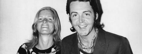 Paul McCartney a eu l'impression que sa mère lui a envoyé sa première femme, Linda, pour qu'il la rencontre.