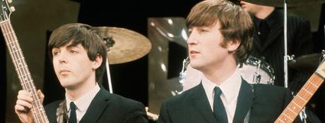John Lennon a qualifié la chanson des Beatles “I Saw Her Standing There” de “pot-boiler”.