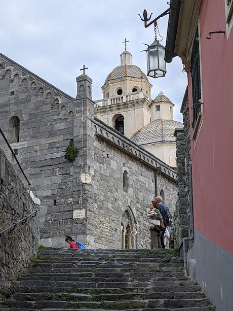 Porto Venere, le port de Vénus. Un texte de Dominique Durandy — 38 photographies Porto Venere, le port de Vénus. Un texte de Dominique Durandy — 38 photographies