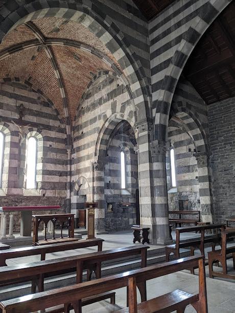 Porto Venere, le port de Vénus. Un texte de Dominique Durandy — 38 photographies Porto Venere, le port de Vénus. Un texte de Dominique Durandy — 38 photographies