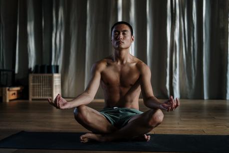 Yoga, pilates, tai chi : quels sports doux privilégier ? Yoga, pilates, tai chi : quels sports doux privilégier ?