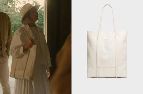 THE WATCHER : Nora’s white tote bag