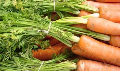 Soupe aux fanes de carottes - Anti-gaspi d'une repentie Soupe aux fanes de carottes - Anti-gaspi d'une repentie