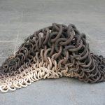 Les sculptures mouvantes en céramique de Cecil Kemperink