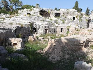 Dans l'antique Neapolis de Syracuse