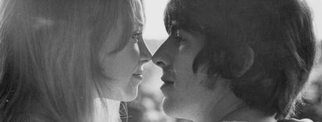 Après avoir divorcé de George Harrison et d'Eric Clapton, Pattie Boyd a consulté un psychothérapeute pour apprendre à croire en elle.