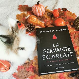 La servante écarlate (roman graphique) de Margaret Atwood et Renée Nault