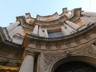 Les dimanches en Europe et une soirée à Noto, jardin de pierres Les dimanches en Europe et une soirée à Noto, jardin de pierres