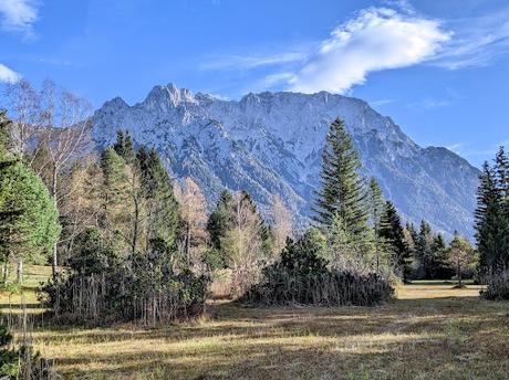 Buckelwiesen Mittenwald 30.10.2022 — 25 Bilder / Prairies bosselées à Mittenwald — 25 photos